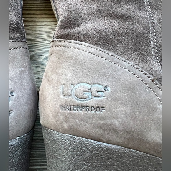 UGG EDELINA GRIZZLY BOOTS - WOMEN'S Sz 8.5 - Picture 8 of 12